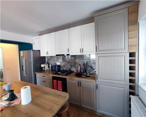 Penthouse 3 camere 2 bai parcare privata si terasa in Arhitectilor
