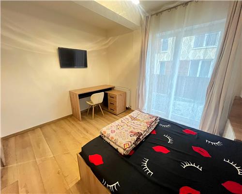Apartament 3 camere cu terasa si curte privata zona Triajului