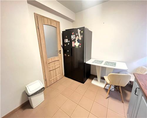 Apartament 3 camere cu terasa si curte privata zona Triajului