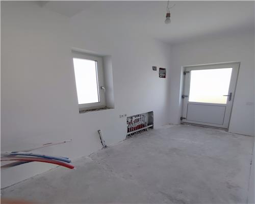 Casa moderna 5 camere teren 490 mp terasa acopertia in Cristian