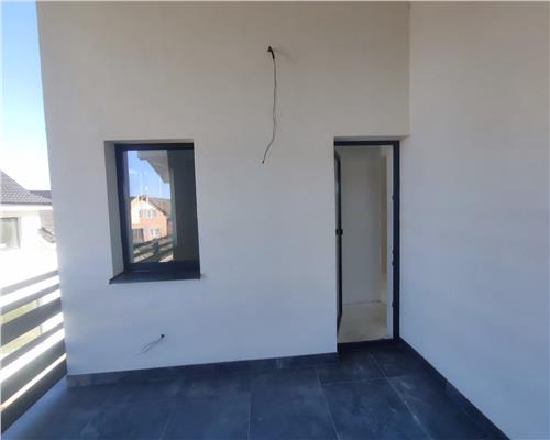 Casa moderna 5 camere teren 490 mp terasa acopertia in Cristian