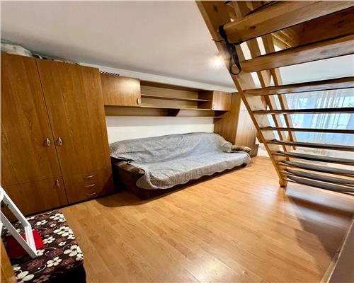 Apartament 3 camere 76mp cu balcon inchis zona Mihai Viteazul