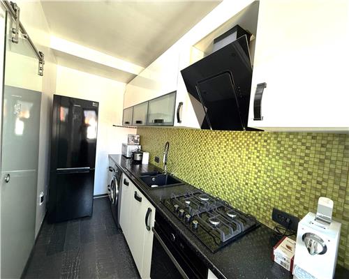 Apartament mobilat 3 camere etaj 2 balcon boxa in Arhitectilor