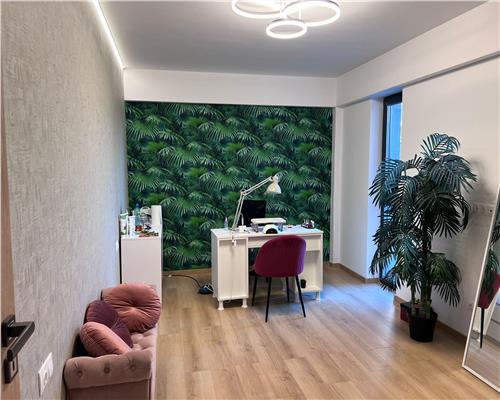 Spatiu birouri 3 camere curte 100 mp si 2 parcari Turnisor