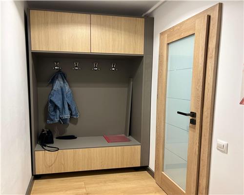 Spatiu birouri 3 camere curte 100 mp si 2 parcari Turnisor