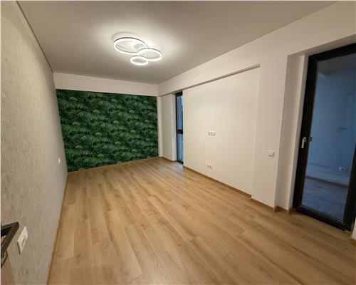 Spatiu birouri 3 camere curte 100 mp si 2 parcari Turnisor