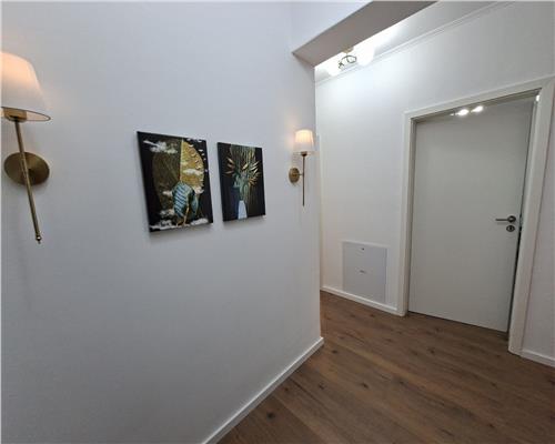 Apartament de LUX 2 camere cu loc parcare zona Doamna Stanca