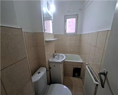 Apartament 2 camere semidecomandat zona Rahovei
