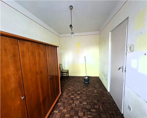 Apartament 2 camere semidecomandat zona Rahovei