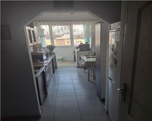 Apartament 2 camere cu balcon Mihai Viteazu