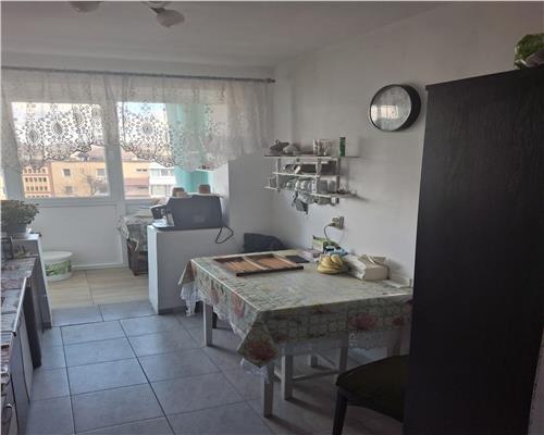 Apartament 2 camere cu balcon Mihai Viteazu