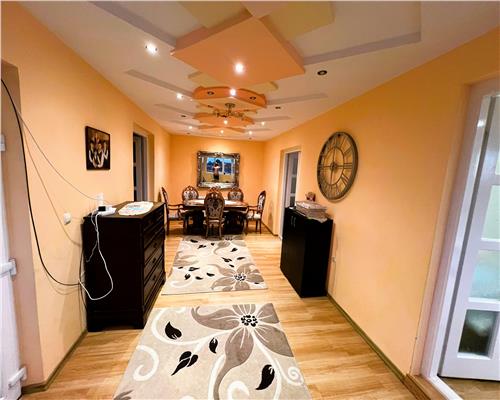 Casa 3 camere decomandat curte si pivnita in Poiana Sibiului