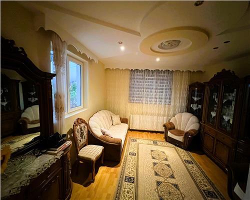 Casa 3 camere decomandat curte si pivnita in Poiana Sibiului