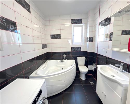 Apartament cu 3 camere 2 balcoane si parcare in zona Turnisor