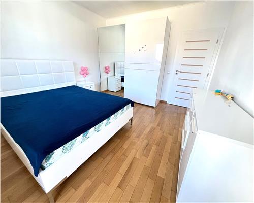 Apartament cu 3 camere 2 balcoane si parcare in zona Turnisor