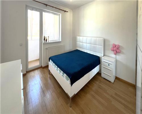 Apartament cu 3 camere 2 balcoane si parcare in zona Turnisor
