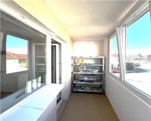 Apartament cu 3 camere 2 balcoane si parcare in zona Turnisor