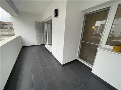 Apartament modern cu 3 camere terasa si 2 parcari in zona Centrala