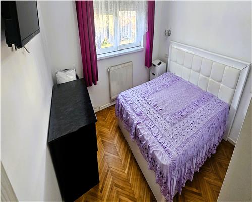 Apartament 2 camere decomandat 50mp zona Vasile Aaron