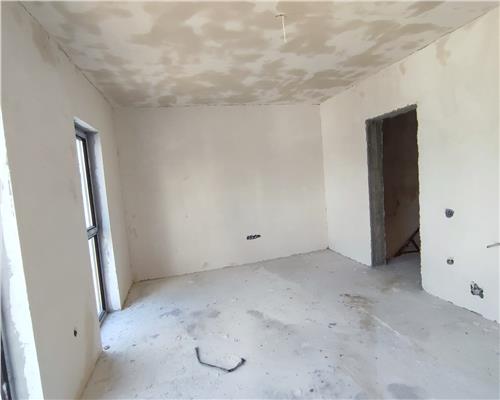 Casa intabulata cu 4 camere 2 bai in zona Calea Cisnadiei