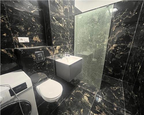 Apartament NOU 3 camere 2 bai terasa si parcare zona Mall