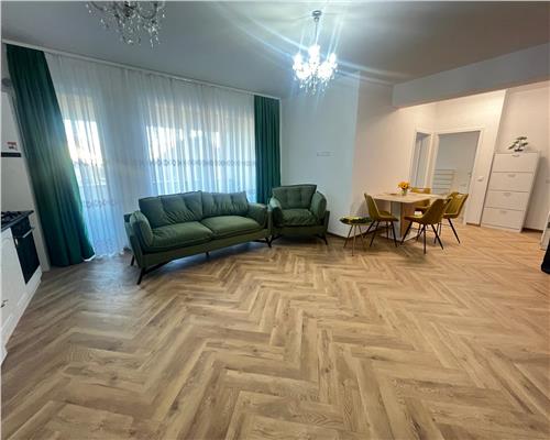 Apartament NOU 3 camere 2 bai terasa si parcare zona Mall