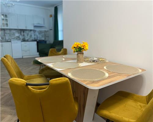 Apartament NOU 3 camere 2 bai terasa si parcare zona Mall