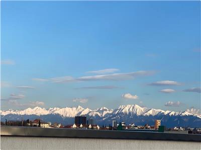 Apartament nou de lux cu 3 camere 2 bai parcare zona Centrala