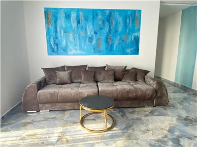 Apartament nou de lux cu 3 camere 2 bai parcare zona Centrala