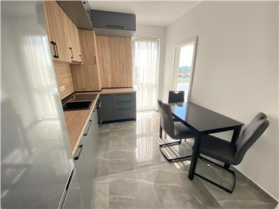 Apartament nou de lux cu 3 camere 2 bai parcare zona Centrala