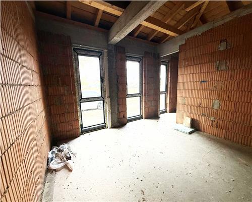 Casa individuala cu 4 camere 3 bai si 390 mp teren in Sura Mica