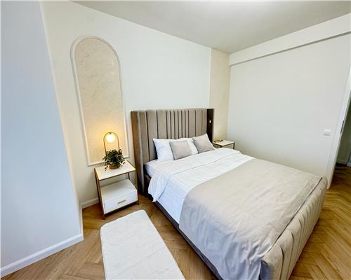 Penthouse mobilat lux 118 mpu cu 5 camere 3 bai balcon