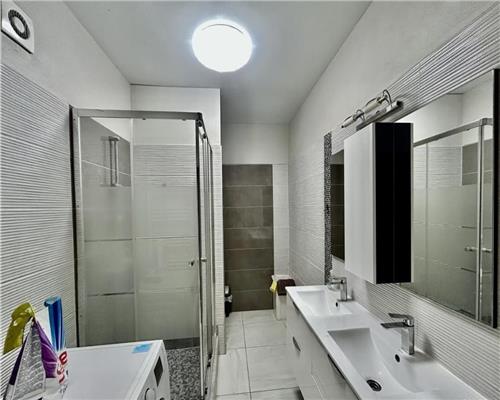 Casa individuala cu 8 camere  si teren 373 mp in zona Lazaret