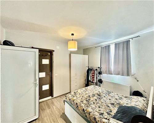 Casa individuala cu 8 camere  si teren 373 mp in zona Lazaret