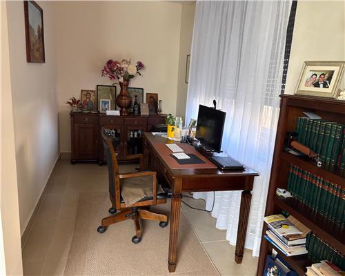 Casa individuala moderna 5 camere si curte 450 mp pe Calea Poplacii