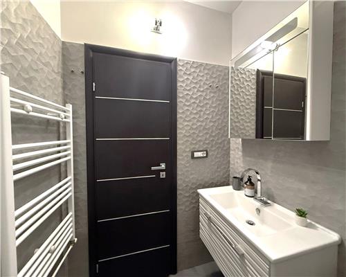 Apartament mobilat 3 camere etaj 2 balcon boxa in Arhitectilor