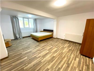 Apartament la vila 82 mp utili 2 camere 2 bai in Parcul Sub Arini