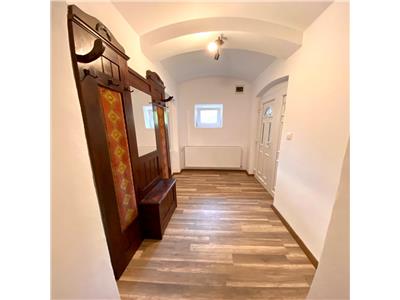 Apartament la vila 82 mp utili 2 camere 2 bai in Parcul Sub Arini