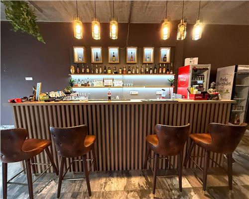 Spatiu comercial 128 mpu 8 parcari pretabil restaurant
