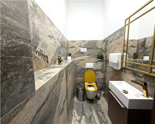 Spatiu comercial 128 mpu 8 parcari pretabil restaurant