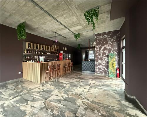 Spatiu comercial 128 mpu 8 parcari pretabil restaurant