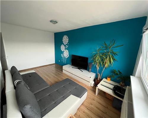 Apartament cu 3 camere decomandat si balcon in Vasile Aaron