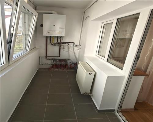 Apartament 4 camere decomandat 87 mpu in zona Strand