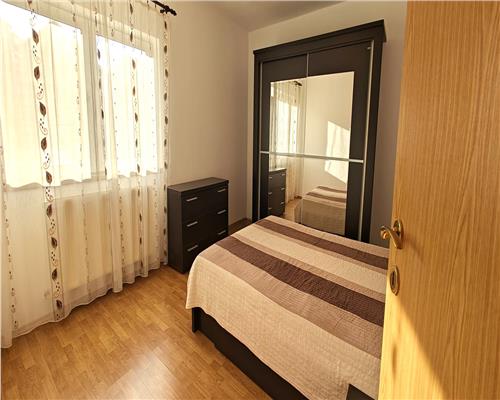 Apartament 4 camere decomandat 87 mpu in zona Strand