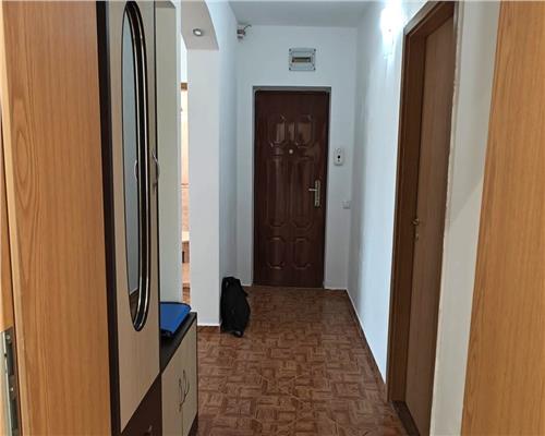 Apartament 4 camere decomandat 87 mpu in zona Strand