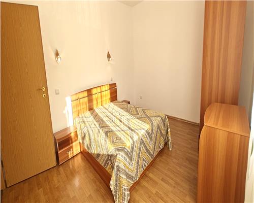 Apartament 4 camere decomandat 87 mpu in zona Strand