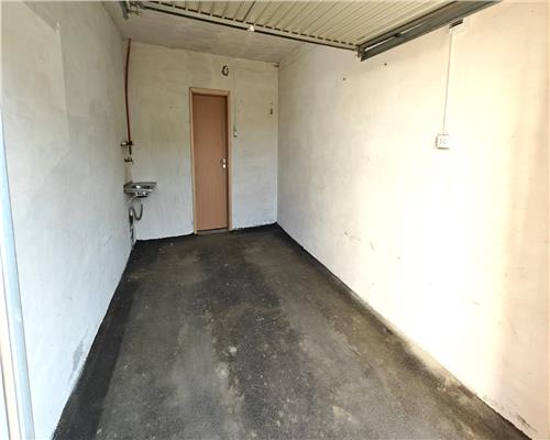 Apartament 4 camere decomandat 87 mpu in zona Strand