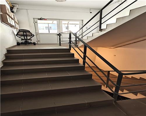 Apartament 4 camere decomandat 87 mpu in zona Strand