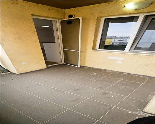 Apartament 3 camere decomandat 81mp 2 balcoane zona Supeco