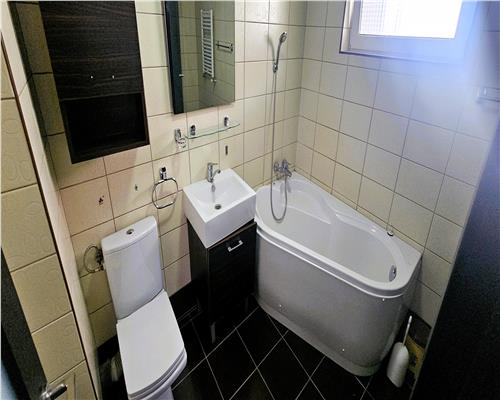 Apartament 3 camere decomandat 81mp 2 balcoane zona Supeco